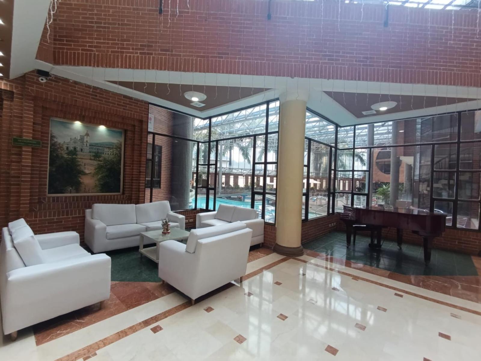 Casa Morales Hotel Internacional Y Centro De Convenciones 이바게 외부 사진 Lobby