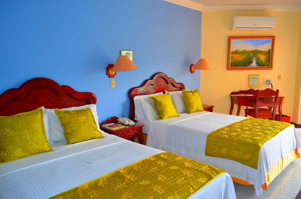 Casa Morales Hotel Internacional Y Centro De Convenciones 이바게 외부 사진